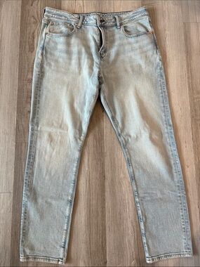 American Eagle Outfitters Light Blue Athletic Fit Jeans